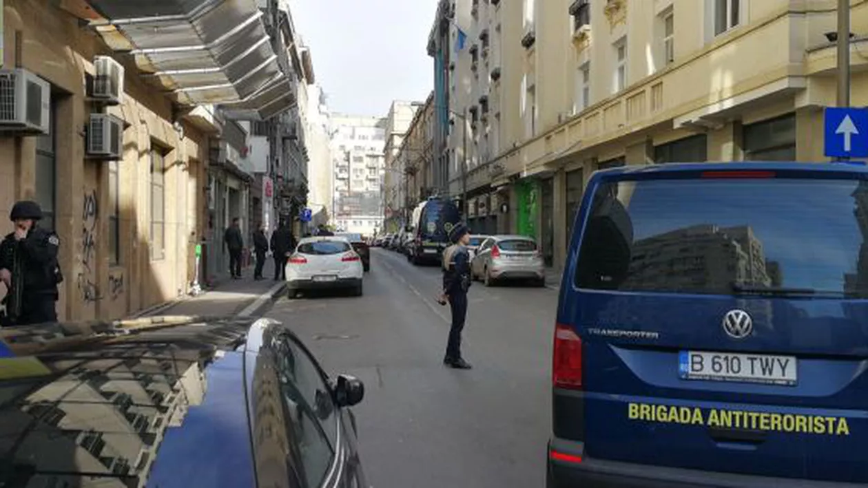Alertă cu BOMBĂ, în centrul Capitalei! O echipă de la ANTITERO a intervenit la fața locului (VIDEO)