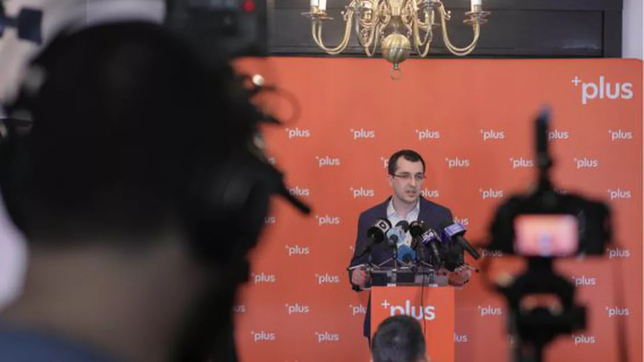 Vlad Voiculescu nu mai candidează: „Nicușor Dan a făcut uz de politica veche. Scopul NU scuză mijloacele. E păcat că avem un candidat ales în spatele ușilor închise, după interesele unui șef de partid sau al altuia” (VIDEO)