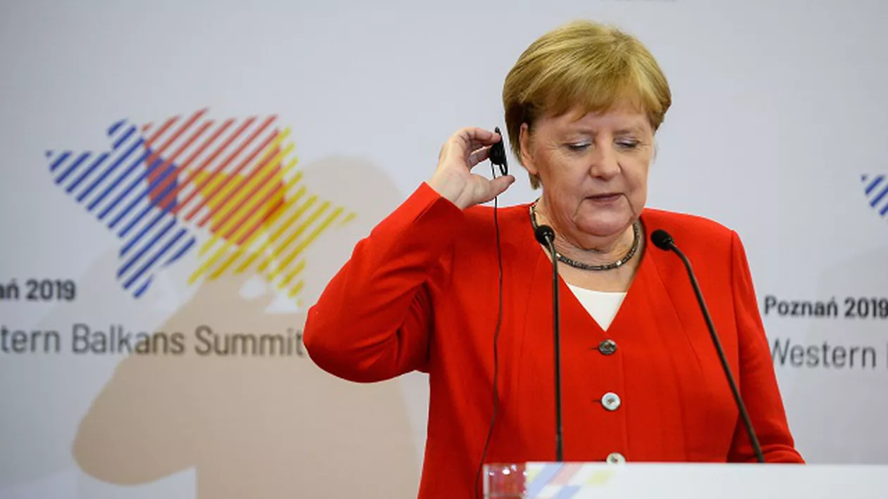 CORONAVIRUS | Ministrul german de Interne refuză să-i strângă mâna cancelarului Angelei Merkel (VIDEO)