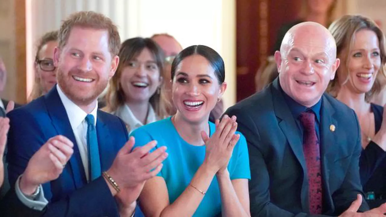 Meghan Markle şi Prinţul Harry s-au întors în UK! Ultimele apariţii ale Ducilor de Sussex ca Membrii Seniori ai Familiei Regale (VIDEO)