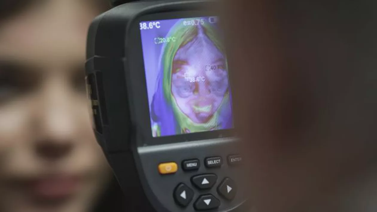 Inconștiența face victime din nou: Tânăra din Hunedoara care nu a respectat izolarea la domiciliu a infectat cu noul coronavirus 6 persoane, 3 dintre ele cadre medicale