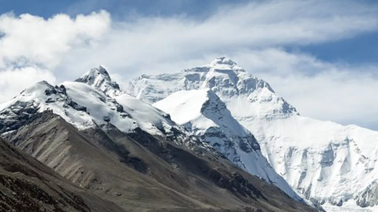 CORONAVIRUS | Nepalul suspendă accesul pe Everest