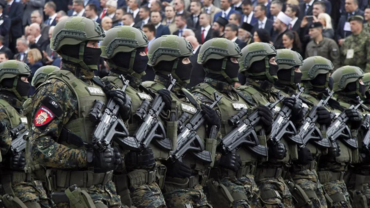 CORONAVIRUS | Armata Serbiei controlează frontierele, spitalele, aeroporturile și centrele de cazare a migranților