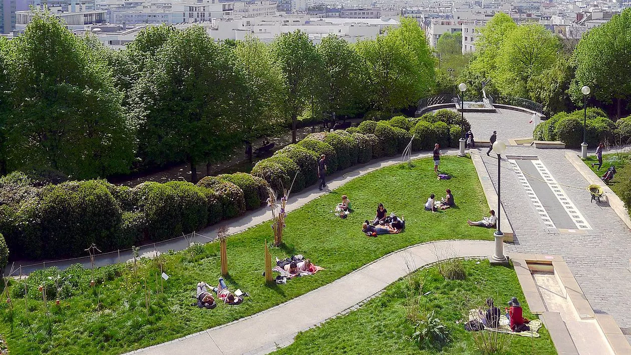 CORONAVIRUS. Franţa închide plaje şi parcuri, întrucât cetăţenii nu respectă regulile de izolare