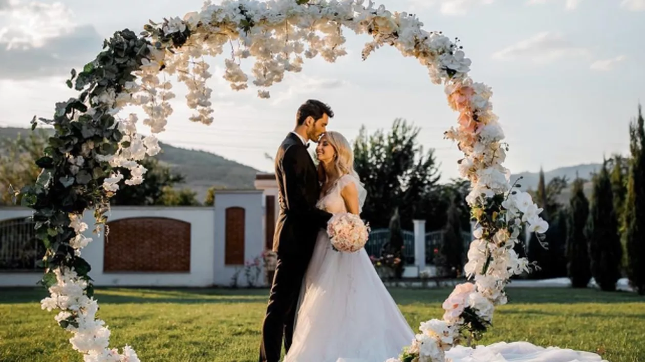 EXCLUSIV // Deși activitățile economice sunt sufocate de COVID-19 și restricțiile specifice, una încă se descurcă „cam la fel” ca anul trecut: Organizarea de petreceri, ajutată de „divinitate”