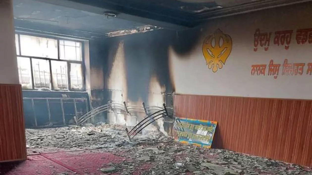 Atac la un templu din Kabul: 150 de oameni au fost luați ostatici