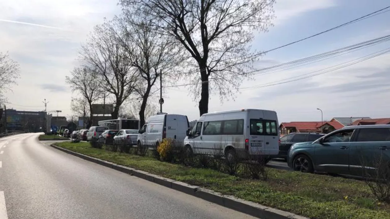 Covid-19. Cozi kilometrice la intrarea în București: Polițiștii verifică toate mașinile (VIDEO)