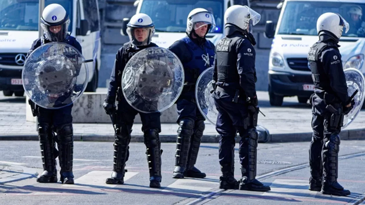Moartea unui tânăr belgian, motiv de revoltă stradală. 45 de persoane au fost arestate (VIDEO)