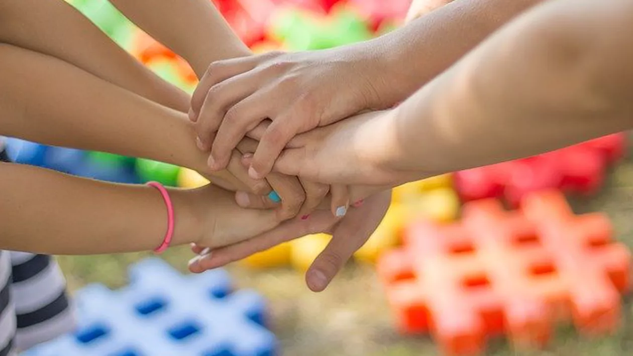 Coronavirus | Copiilor din Spania li s-a permis să iasă pe străzi după șase săptămâni în care au stat complet izolați