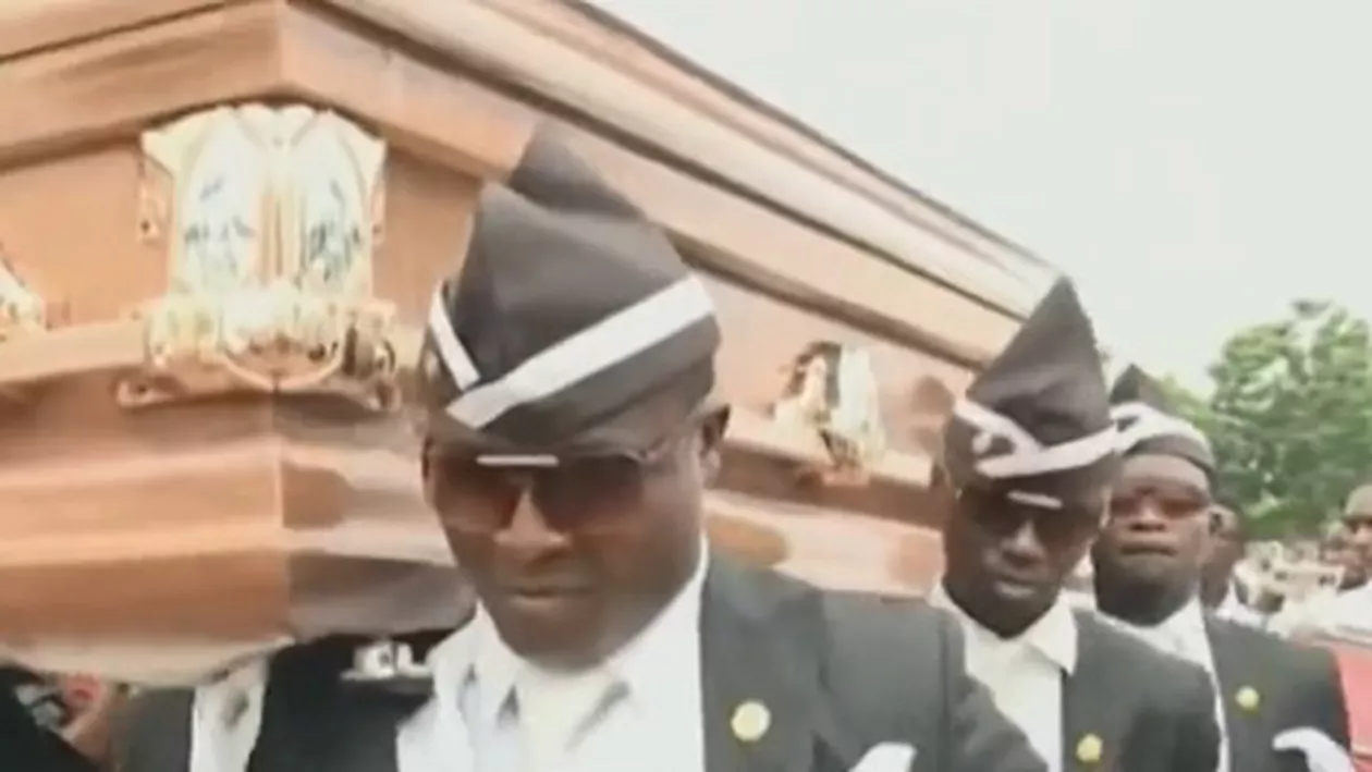 Groparii dansatori din Ghana, mesaj pentru o lume marcată de pandemie și restricții: „Stați acasă sau veți dansa cu noi” (VIDEO)