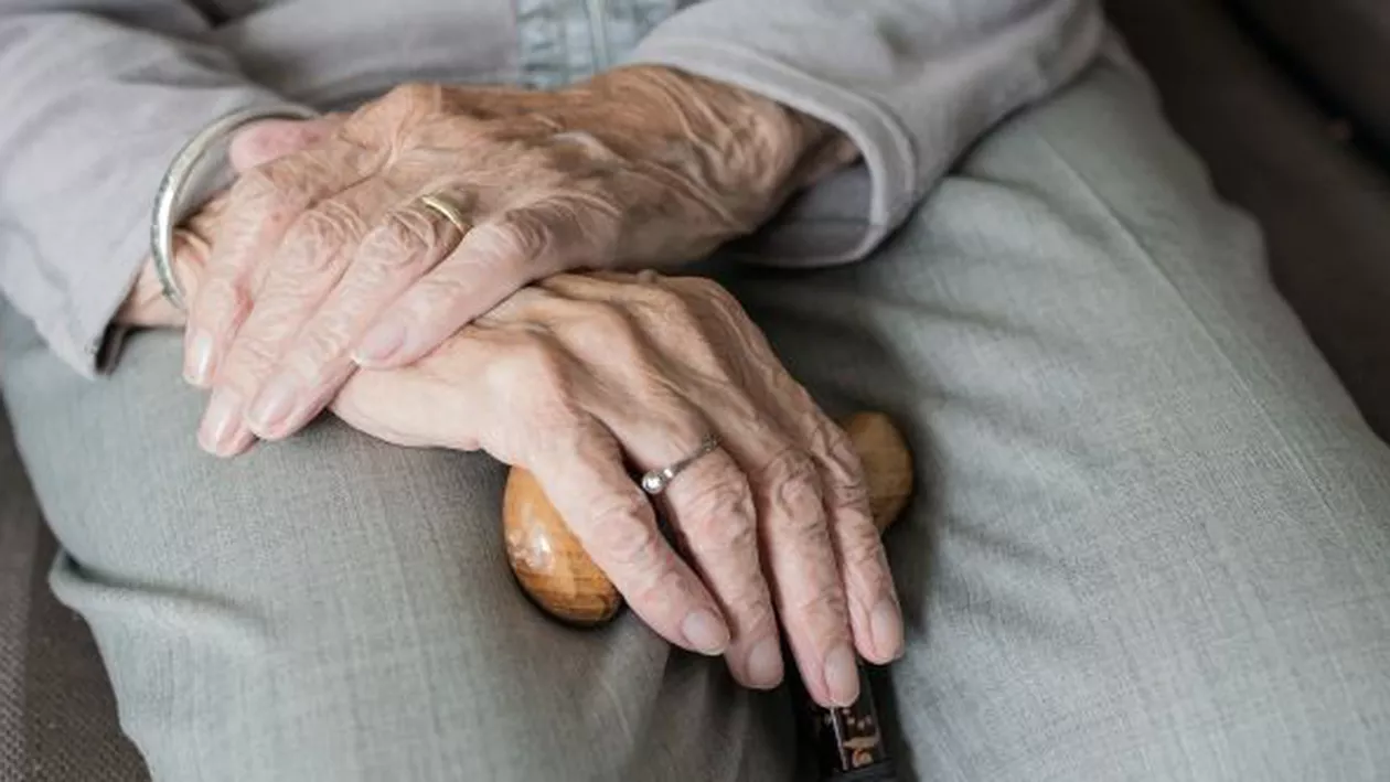 Nou focar de infecție cu COVID-19 într-un azil de bătrâni din Cluj. 50 de persoane au contractat noul coronavirus