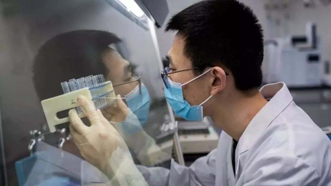 China anunţă că are cinci vaccinuri pentru COVID-19, testate deja pe om