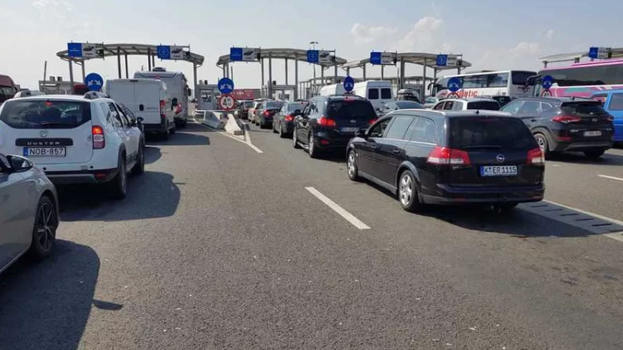 Cozi kilometrice la punctele de trecere a frontierei din vestul țării. 30.000 de oameni au trecut granița fără a se supune controlului epidemiologic (VIDEO)