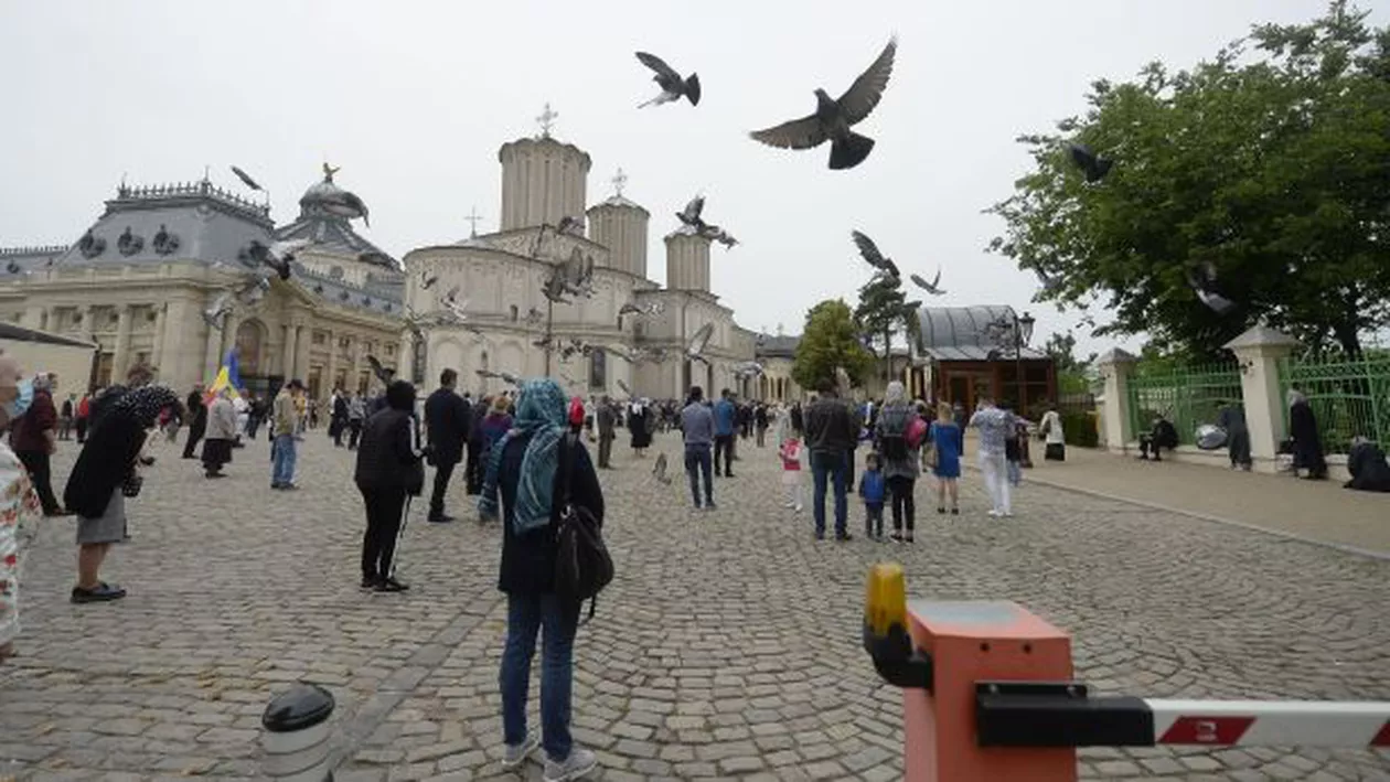 Moaștele Sfinților Împărați Constantin și Elena nu vor fi scoase spre închinare anul acesta la Catedrala Patriarhală