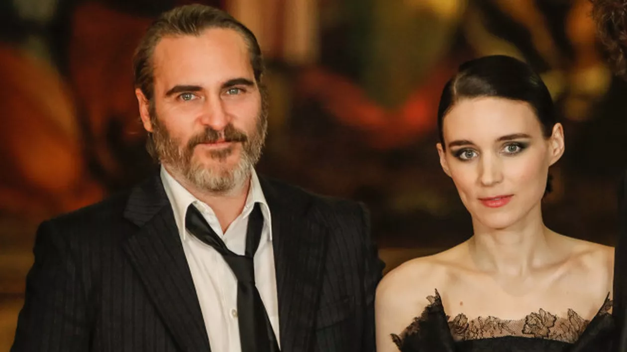 Joaquin Phoenix și Rooney Mara vor deveni părinți pentru prima dată. Actrița ar fi deja însărcinată în șase luni (FOTO)