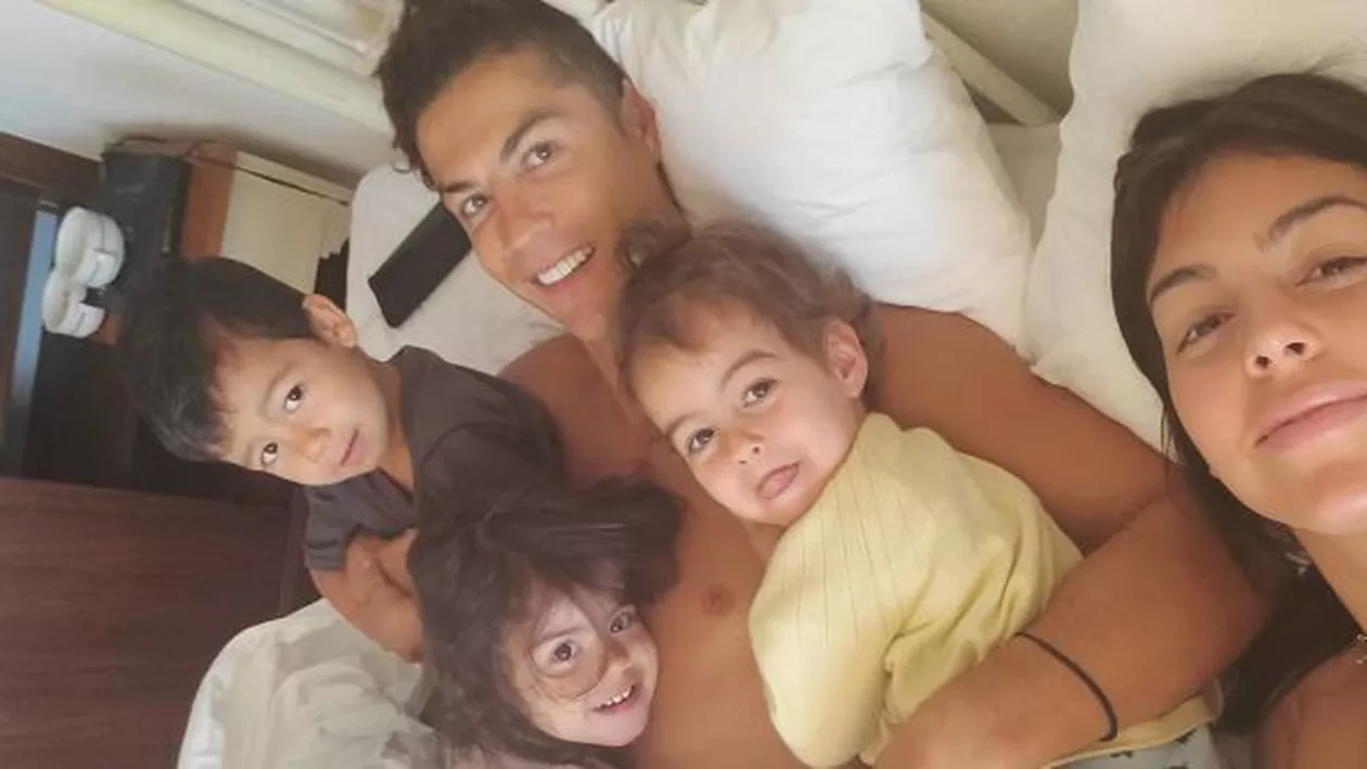 Momente emoționante pentru Cristiano Ronaldo. Așa s-a distrat atacantul de la Juventus alături de copii, înainte de întoarcerea la antrenamente (VIDEO)