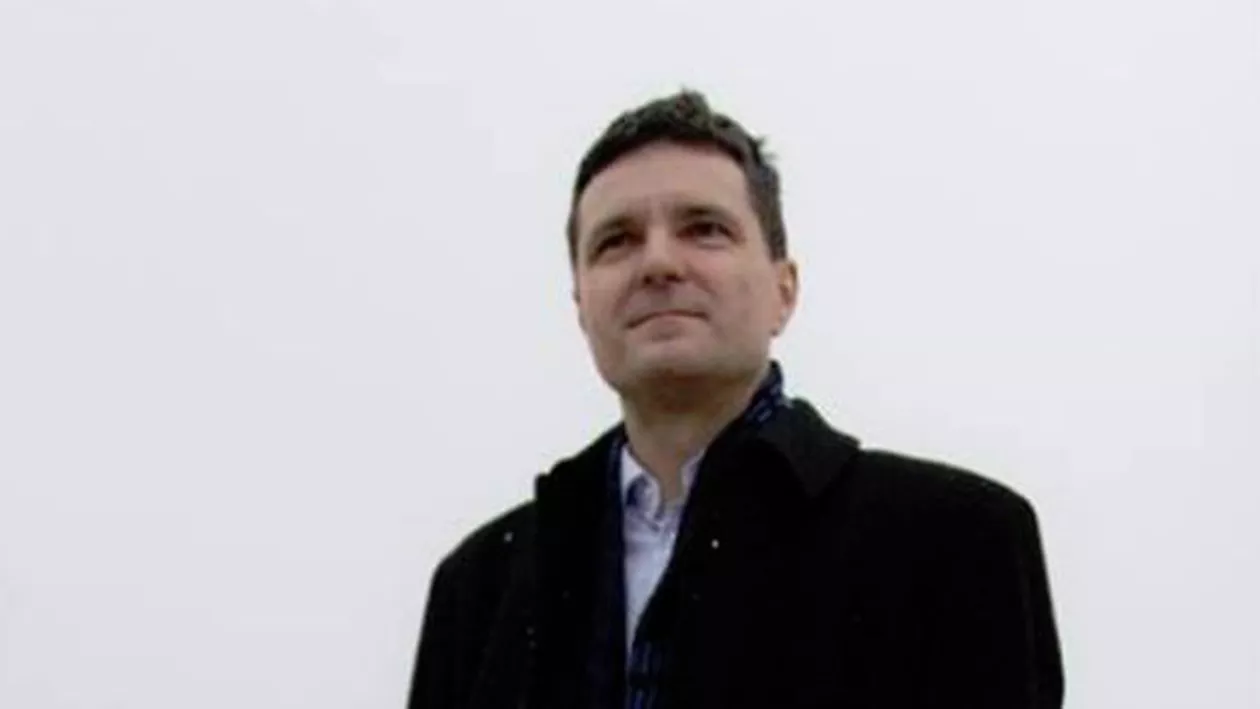 Nicușor Dan: Primarul general Gabriela Firea a trimis un om demis când a luat foc un tramvai să investigheze un troleibuz în flăcări