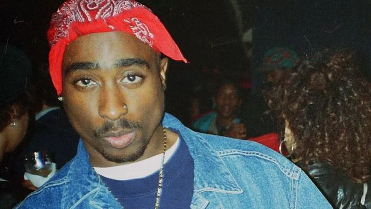 Tupac ar fi împlinit azi 49 de ani. 5 mistere legate de moartea celebrului rapper