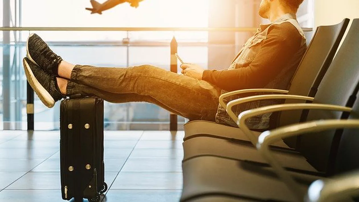 Reluarea zborurilor, marcată miercuri de Compania Națională de Aeroporturi București. Traficul aerian al României a scăzut cu circa 98%, în ultimele două luni