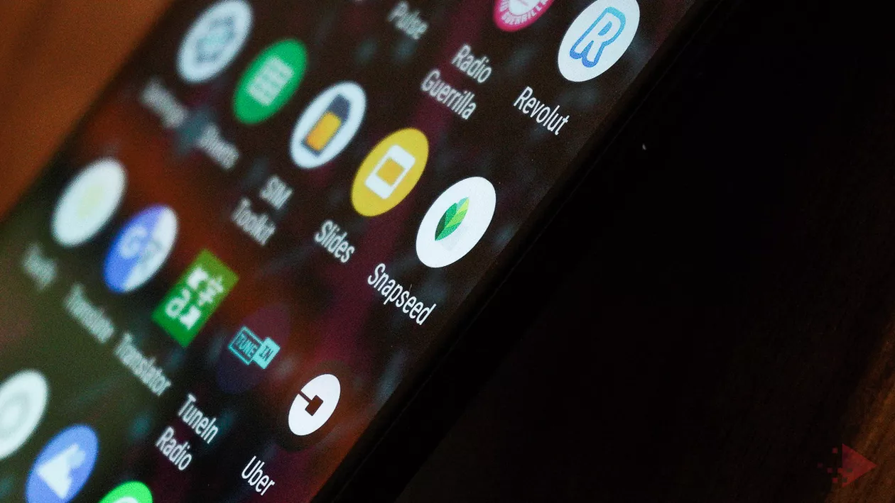 Ce se întâmplă cu telefonul mobil dacă îl ții noaptea la încărcat. Toată lumea trebuie să știe acest lucru