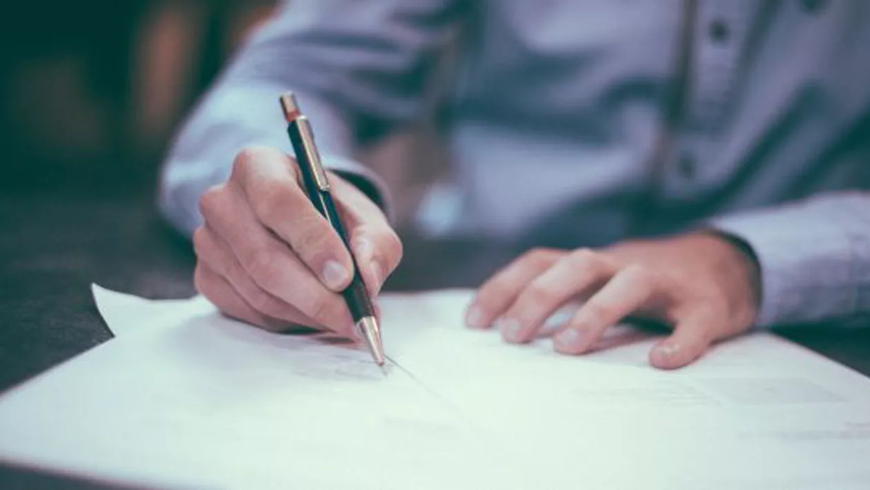 Bacalaureat 2020. Elevii susțin azi probele scrise la Matematică și Istorie