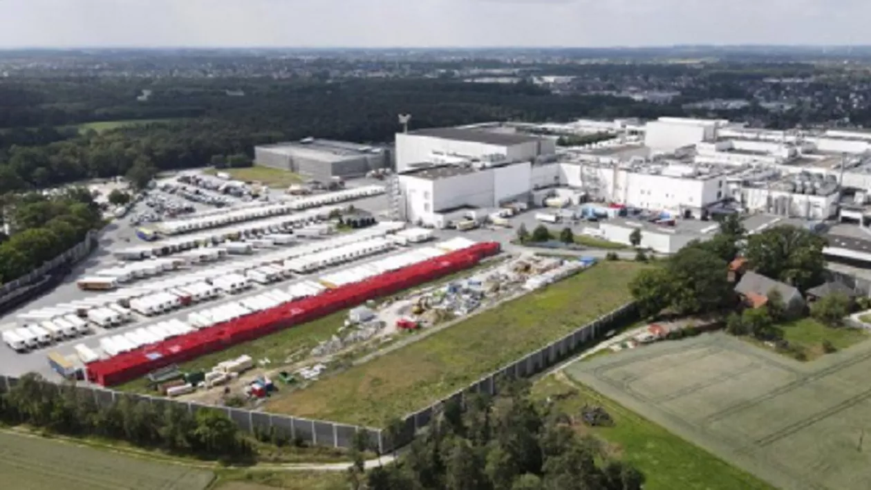 Germania reimpune izolarea locală din cauza focarului de Covid-19 la abatorul Tonnies, unde jumătate dintre cei infectați sunt români