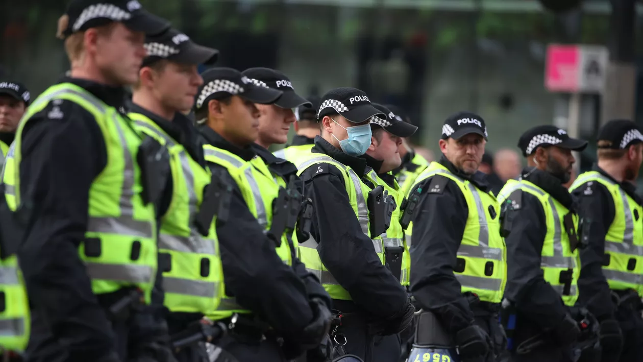 Incident armat în Glasgow. Atacatorul a fost împușcat, iar mai multe persoane au ajuns la spital (VIDEO)