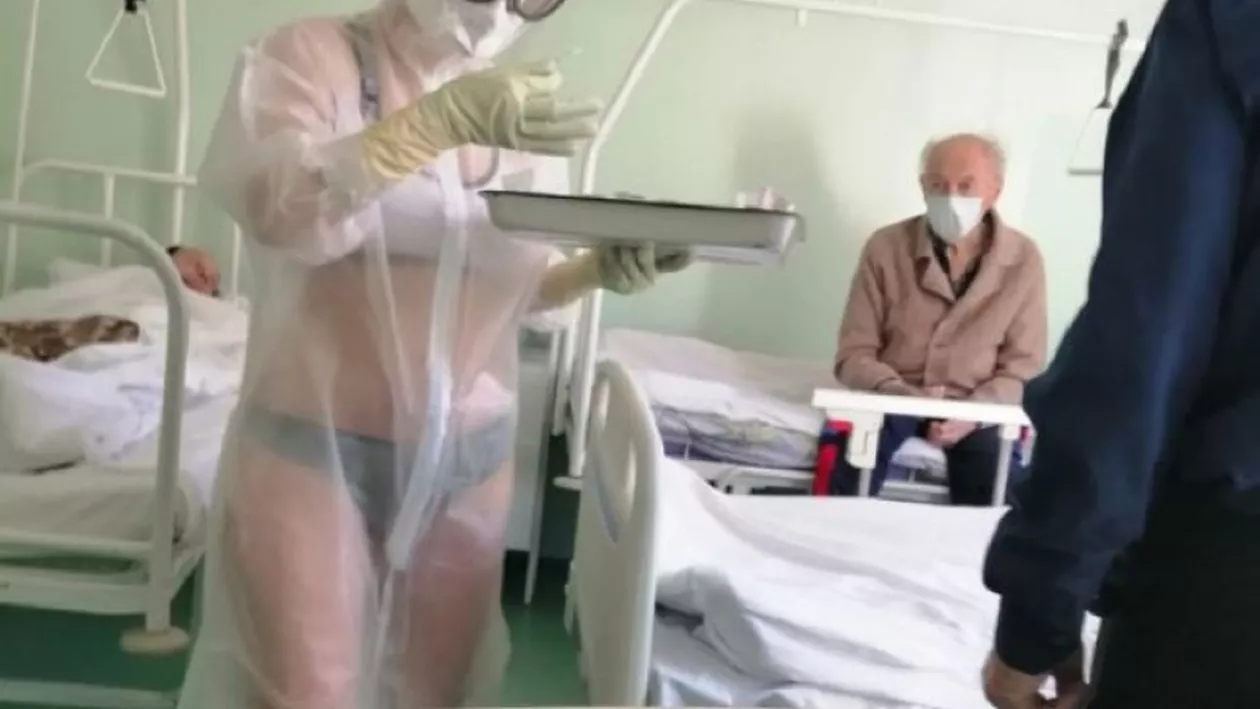 Ce s-a întâmplat cu asistenta din Rusia îmbrăcată sexy în salonul cu bolnavi de COVID-19 (GALERIE FOTO)
