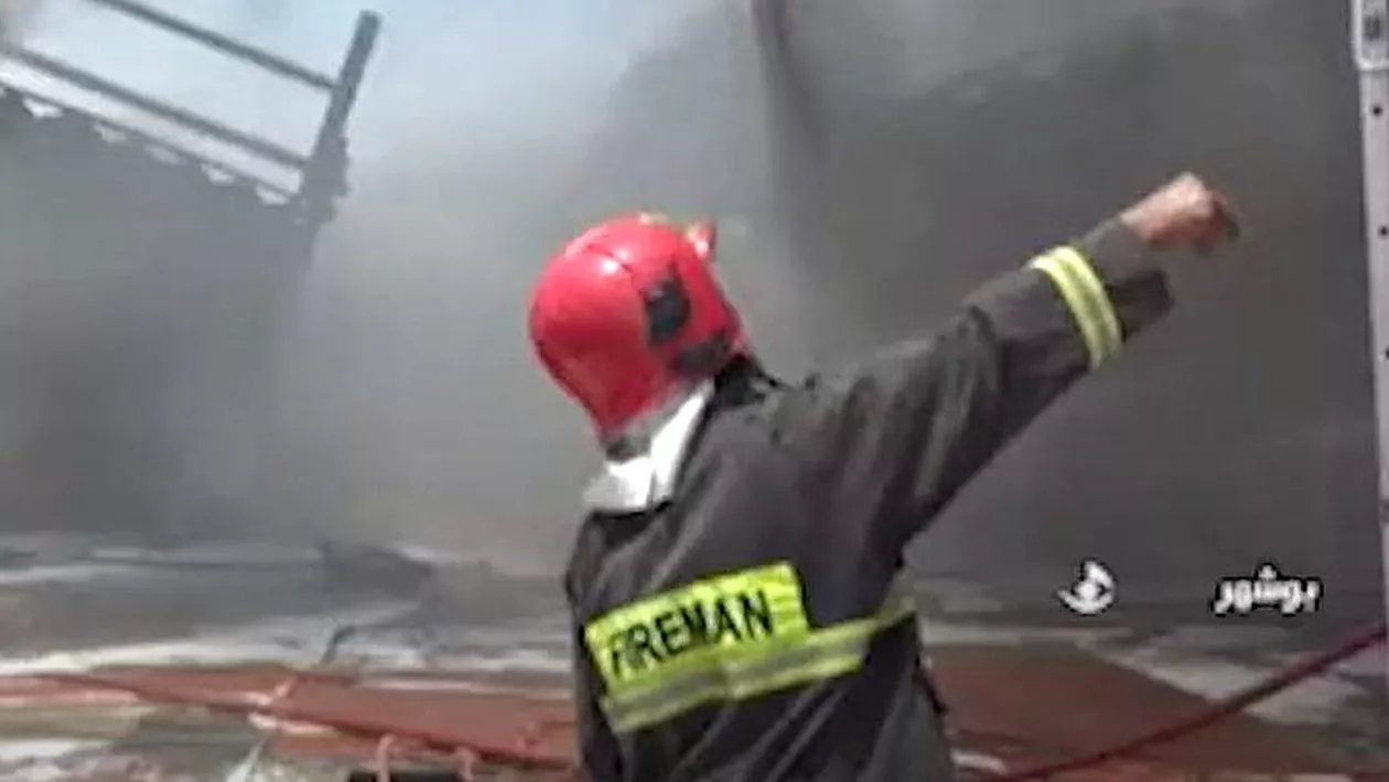 Incendiu de amploare în Iran. Mai multe nave au luat foc într-un port din Golful Persic (VIDEO)