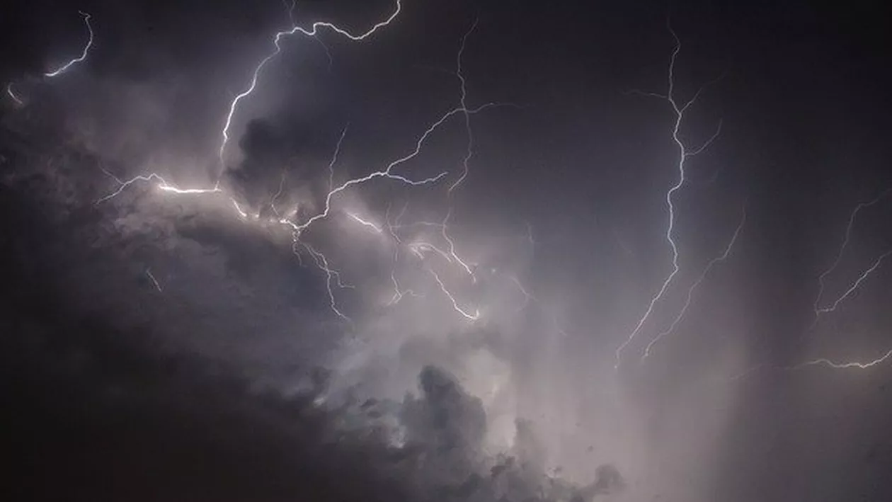 Prognoza meteo, azi, 20 iulie 2020. Vom avea parte de ploi cu caracter torenţial în mare parte din ţară