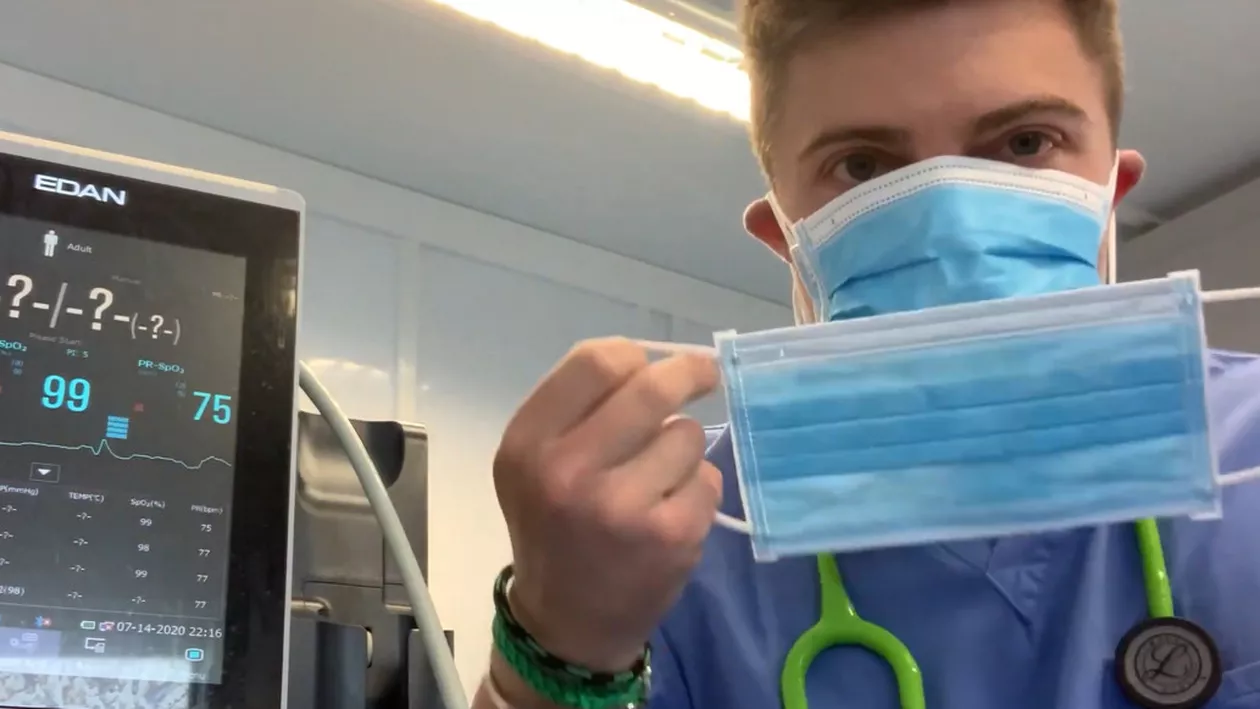 Și-a pus șase măști pe față, în timp ce era conectat la un aparat. La final, medicul a concluzionat: „Oamenii se bazează doar pe ce citesc pe rețelele de socializare” (VIDEO)