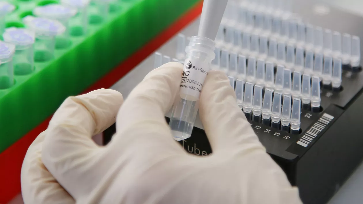 Nou record de infectări cu coronavirus - 1.112 în ultima zi. Încă 25 de pacienți COVID-19 au decedat. La ATI sunt 285 de persoane