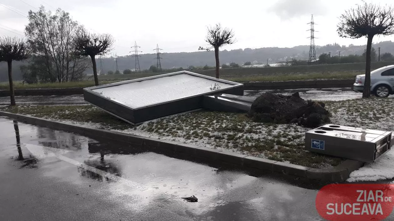 Furtuna puternică și grindina au făcut prăpăd la Suceava (GALERIE FOTO & VIDEO)