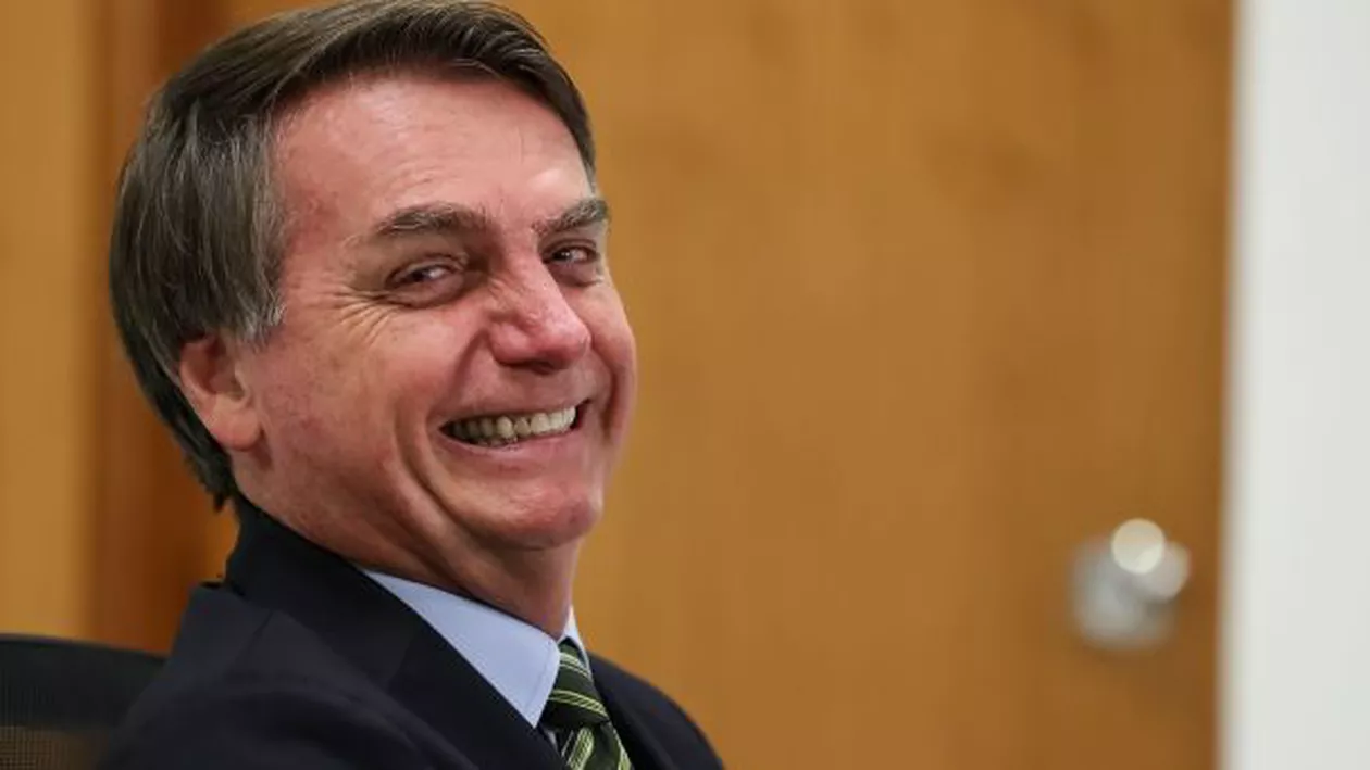 CORONAVIRUS | Președintele Jair Bolsonaro a anunțat că s-a vindecat de boala în care nu crede. A emis și păreri despre tratament / Brazilia are 2,34 de milioane de dovezi că SARS-CoV-2 ”nu există”