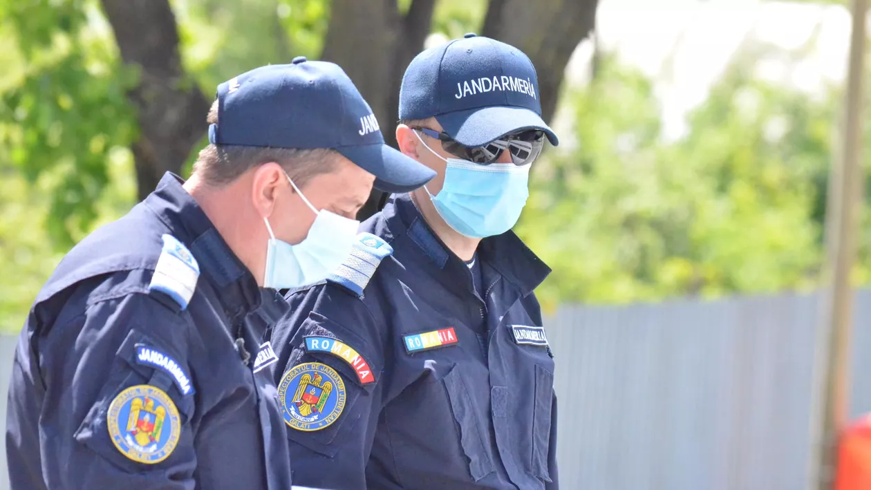 Galați: Un bărbat a încercat să schimbe dolari falşi la o casă de schimb din Tecuci