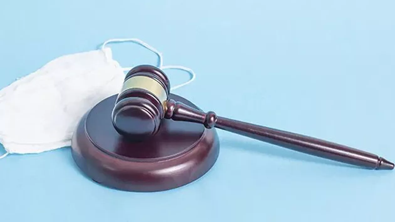 Decizie fără precedent la Judecătoria Galați. O minoră, infectată cu COVID-19, a primit dreptul de a sta izolată la domiciliu, în detrimetul internării în spital
