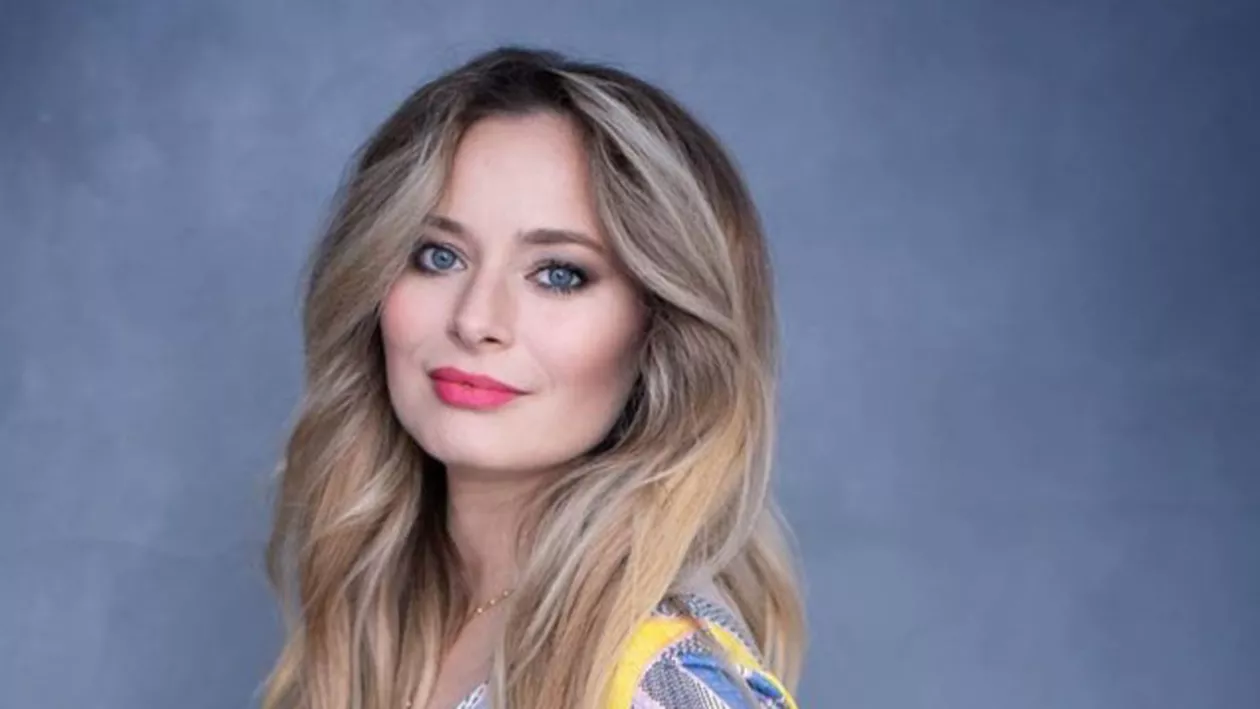 Laura Cosoi așteaptă cu nerăbdare să devină mamă pentru a doua oară. Uite cum a amenajat actrița camera fetițelor și ce obiect de suflet le-a dăruit (GALERIE FOTO)