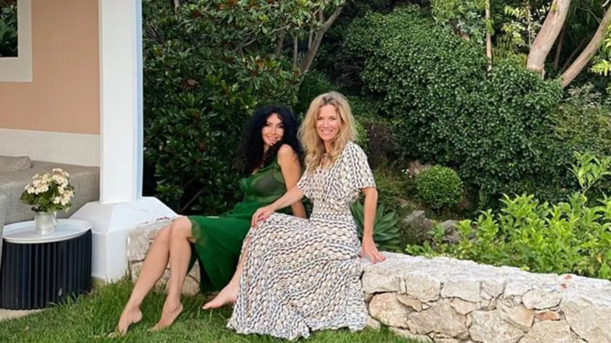 Mihaela Radulescu își sărbătorește ziua de naștere. La 51 de ani este mai fericită ca oricând