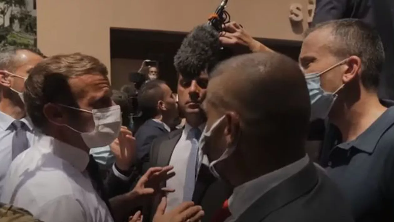 Disperarea lasă loc revoltei în Liban. Emmanuel Macron, primit în Beirut de oameni care cer revoluție. Președintele francez: „Ajutorul nostru nu va ajunge pe mâinile corupților” (VIDEO)