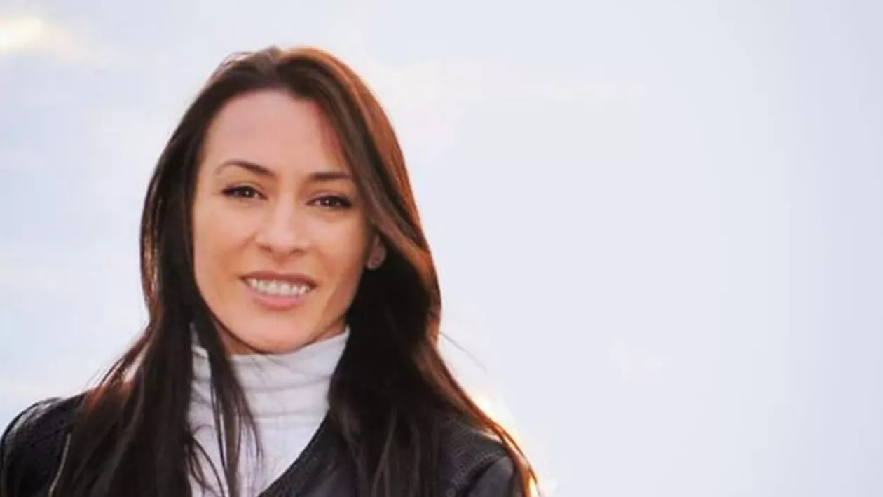 Cătălina Ponor s-a logodit cu Bogdan Jianu. Cum arată prețiosul inel de logodnă primit de fosta gimnastă (GALERIE FOTO)