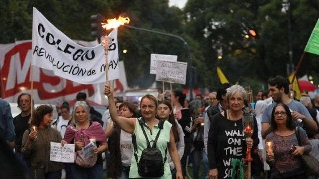 Coronavirus în lume. Mii de argentinieni protestează împotriva măsurilor de izolare