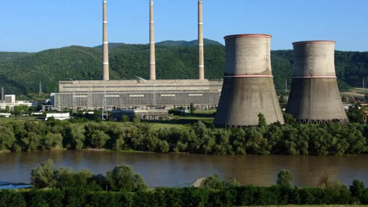 EXCLUSIV // Protest spontan la termocentrala Mintia din Hunedoara. Angajații au încetat activitatea: Suntem la cinci luni de întârziere cu anumite drepturi de natură salarială