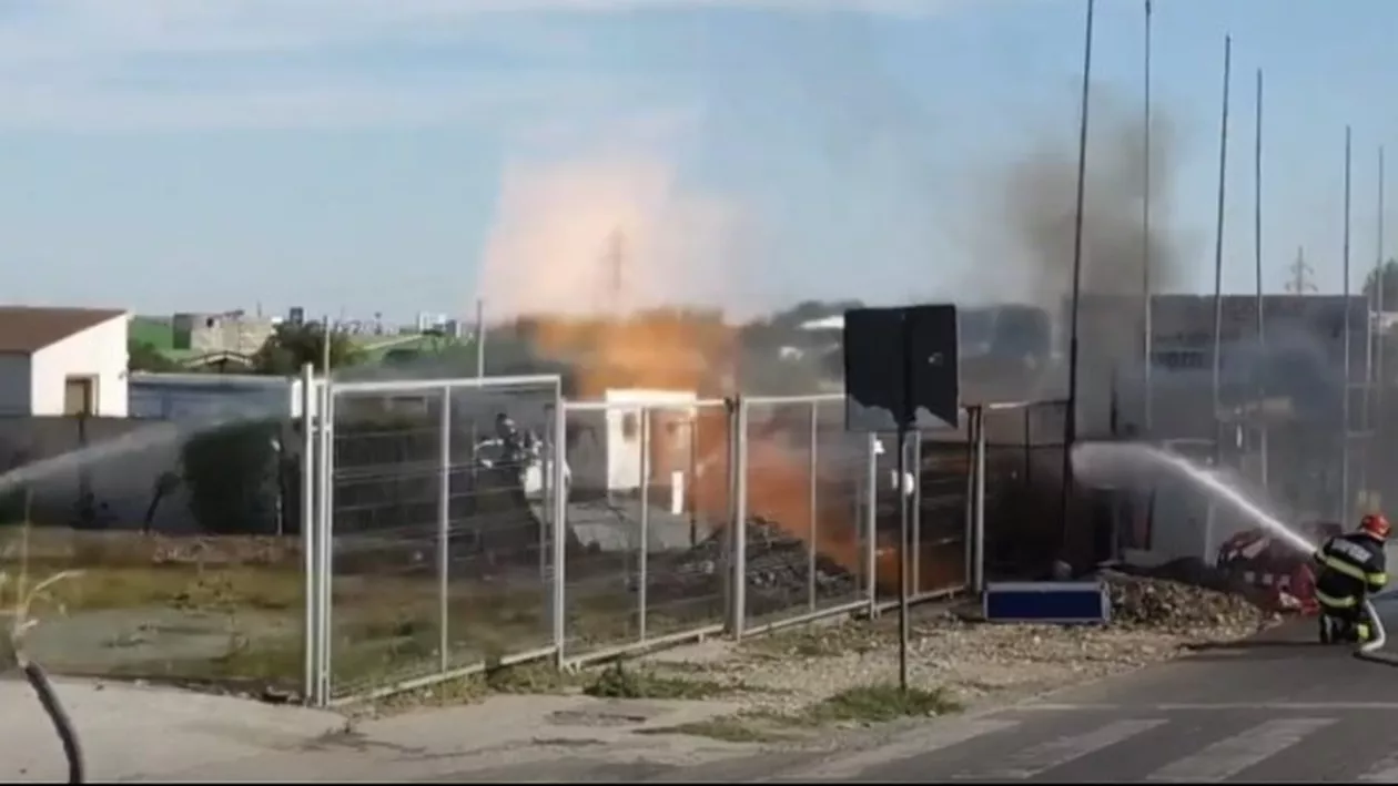 O conductă de gaz din Constanța, în flăcări. Centura orașului a fost închisă din cauza riscului de explozie (VIDEO)