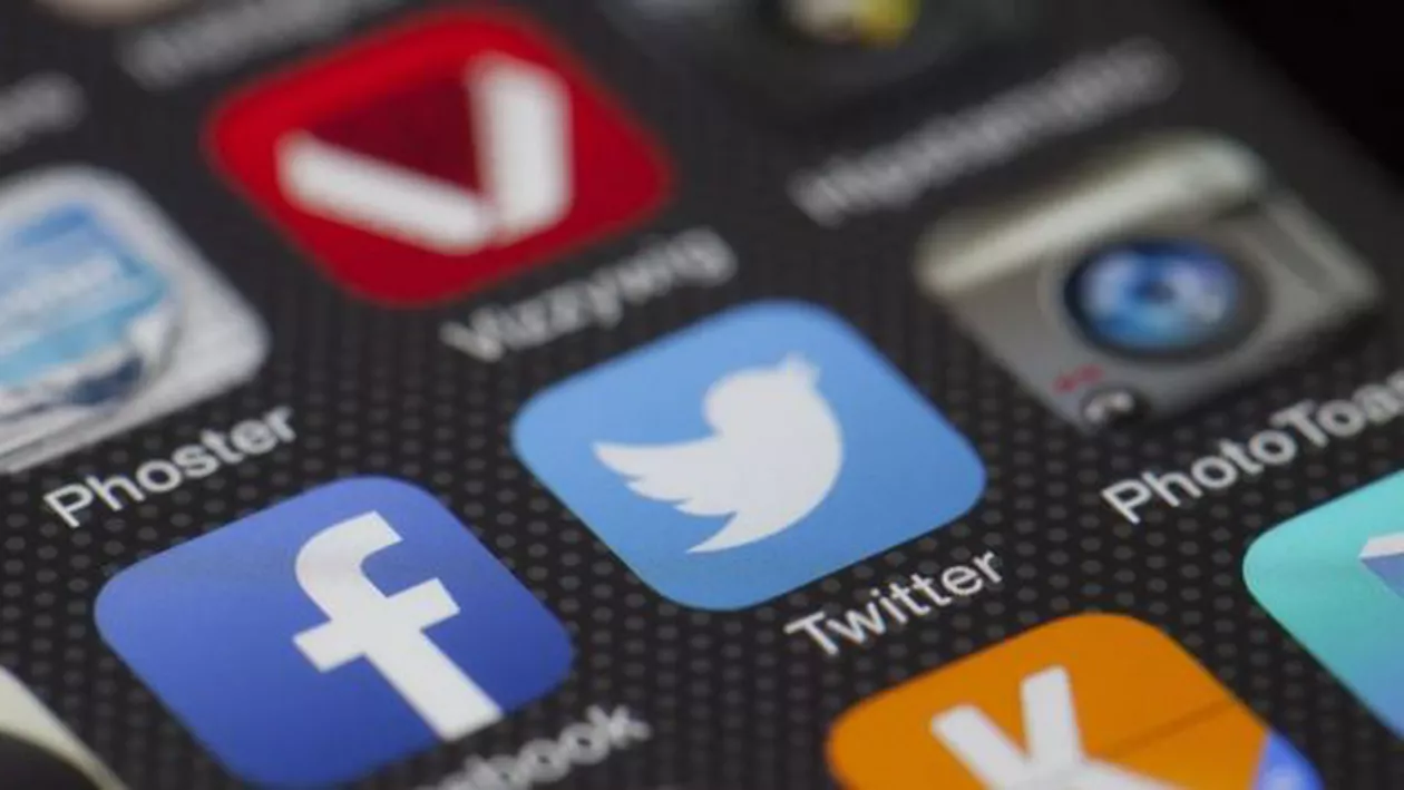 Părinţii unei adolescente decedate au fost autorizaţi să acceseze contul acesteia de Facebook