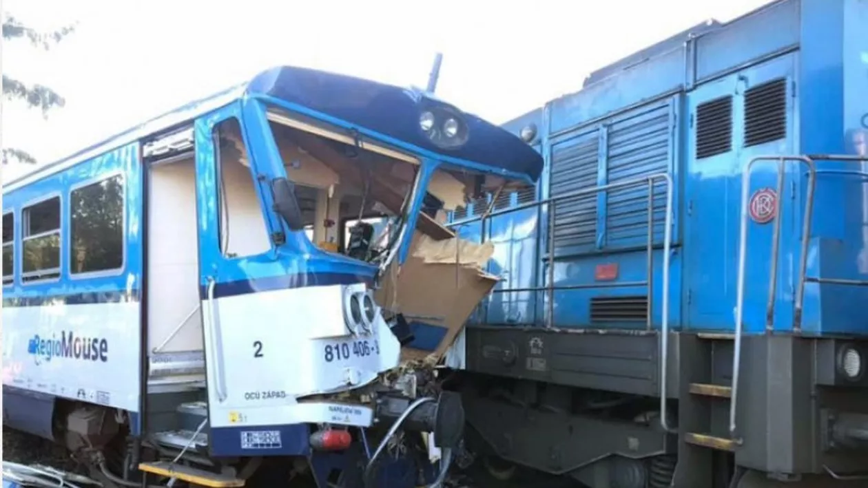 Accident feroviar în Cehia: Cel puţin 20 de persoane au fost rănite grav