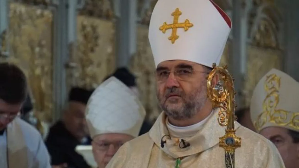 Arhiepiscopul romano-catolic de Alba Iulia, internat în spital cu coronavirus