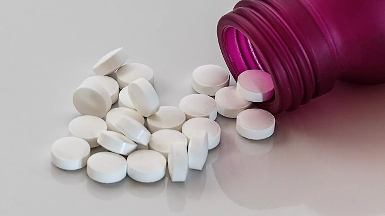 Companiile farmaceutice Novartis, Roche şi Genentech, amendate cu 444 milioane euro pentru practici abuzive. Au vândut un medicament de 30 de ori mai scump decât prețul pieței