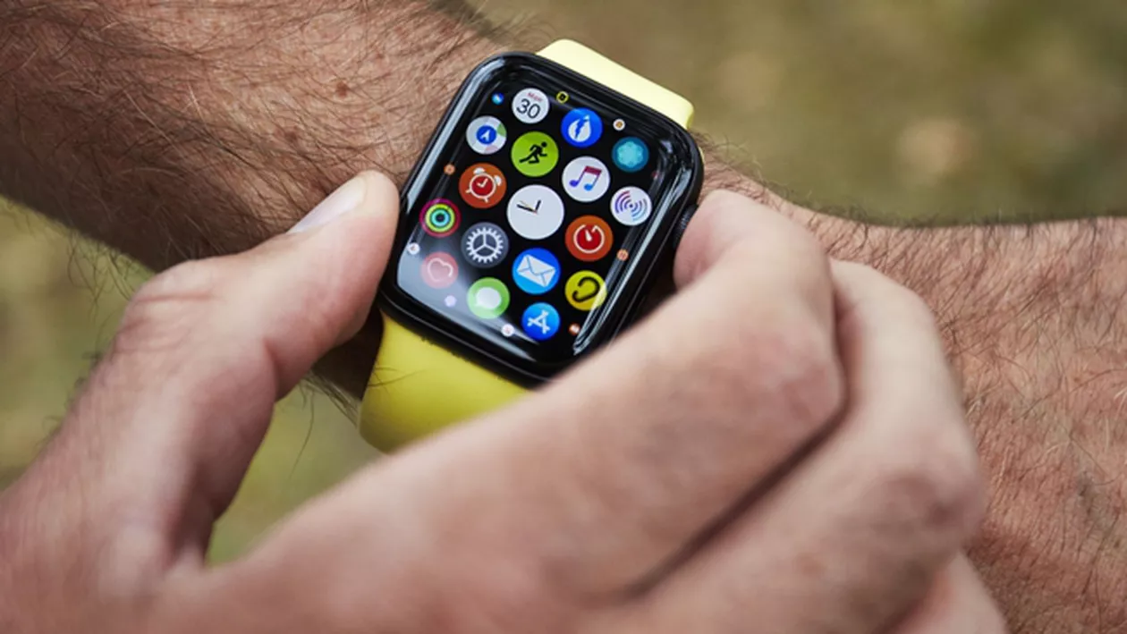 Noul Apple Watch ar putea detecta simptomele de COVID-19
