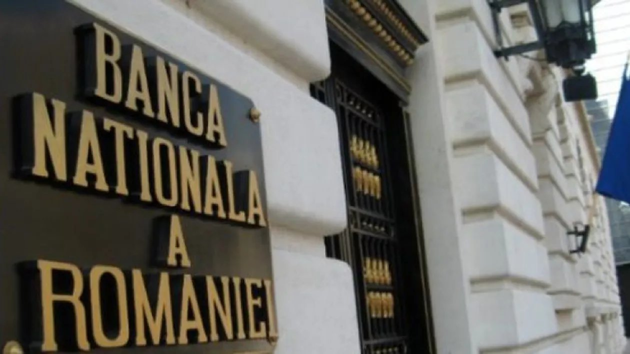 Economiștii BNR trag semnalul de alarmă: Creșterea pensiilor cu 40% înseamnă un risc sistemic pentru România, deficitul crește la 11% din PIB