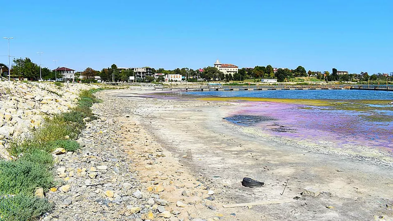 EXCLUSIV // Nivelul lacului Techirghiol a scăzut dramatic și este de nerecunoscut. Cum explică autoritățile fenomenul și cât de gravă este situația